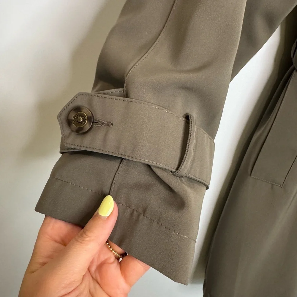 Timeless Gray Vintage Trench Coat with Cinched chain Waist double breasted - Picture 7 of 11